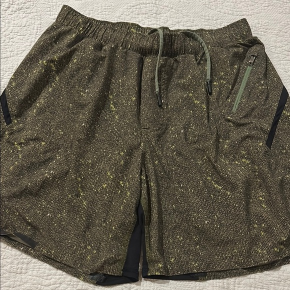 Lululemon Athletica Green Athletic/swim Shorts Lightweight Performance. Small - Picture 4 of 9